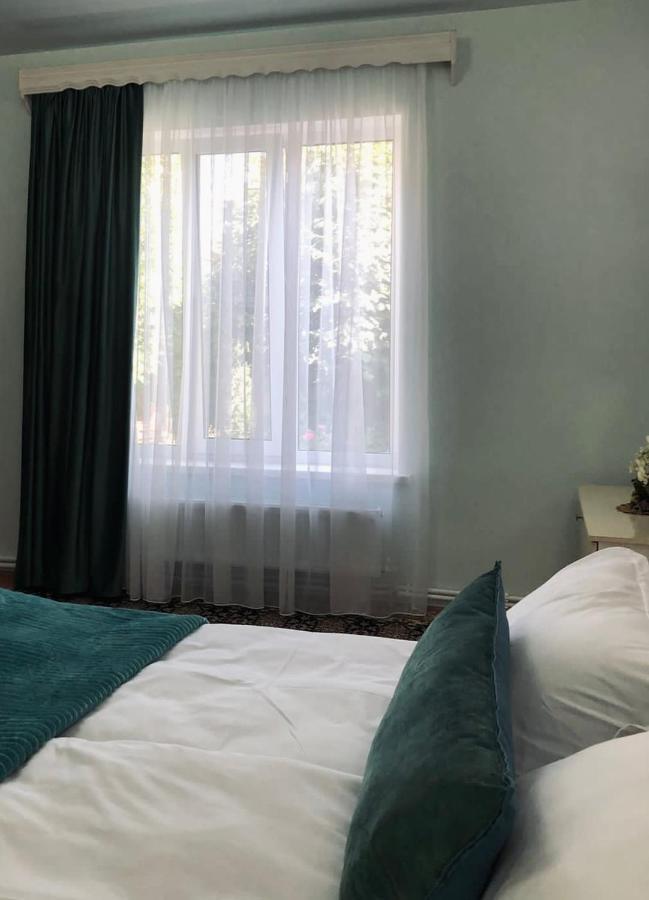 Hestia Hotel Gjoemri Buitenkant foto