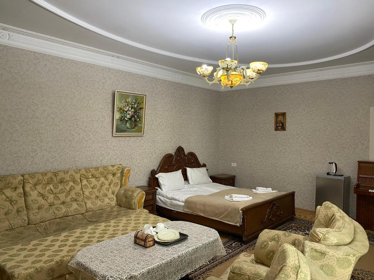 Hestia Hotel Gjoemri Buitenkant foto